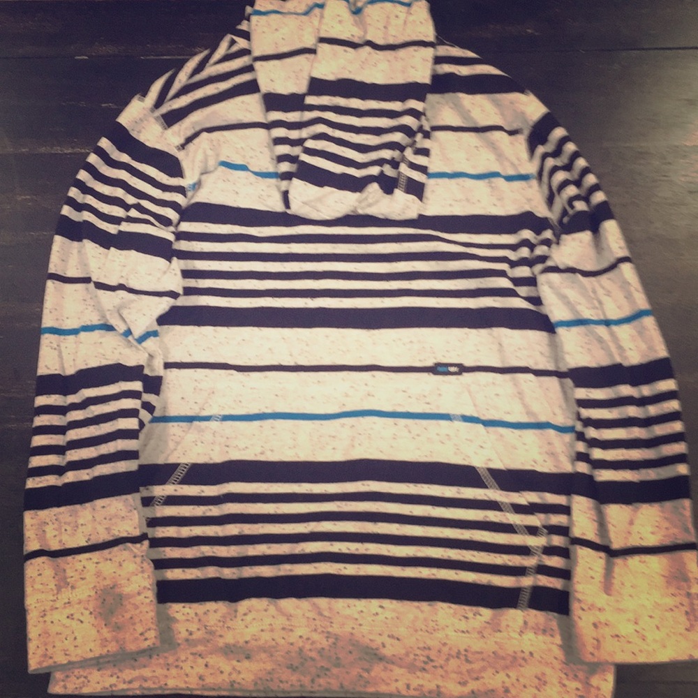 White, blue and black tee with hoodie